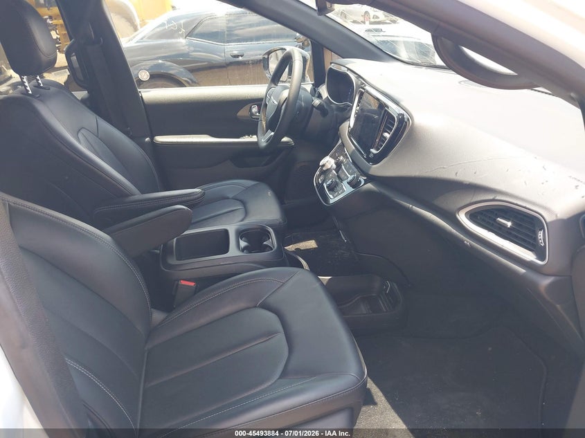 CHRYSLER PACIFICA 2025 VIN 2C4RC1BG0SR574864