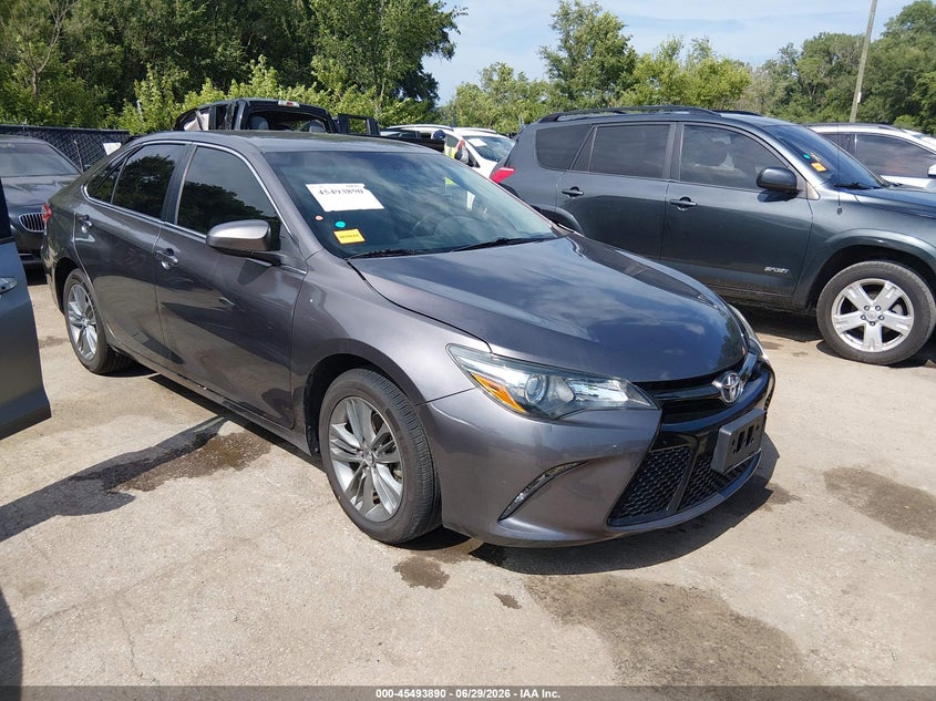TOYOTA CAMRY - zdjęcie 1