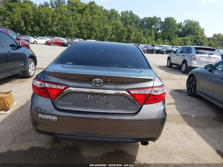 TOYOTA CAMRY - zdjęcie 16