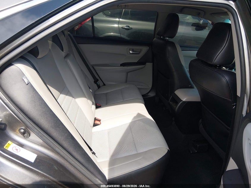 TOYOTA CAMRY - zdjęcie 8