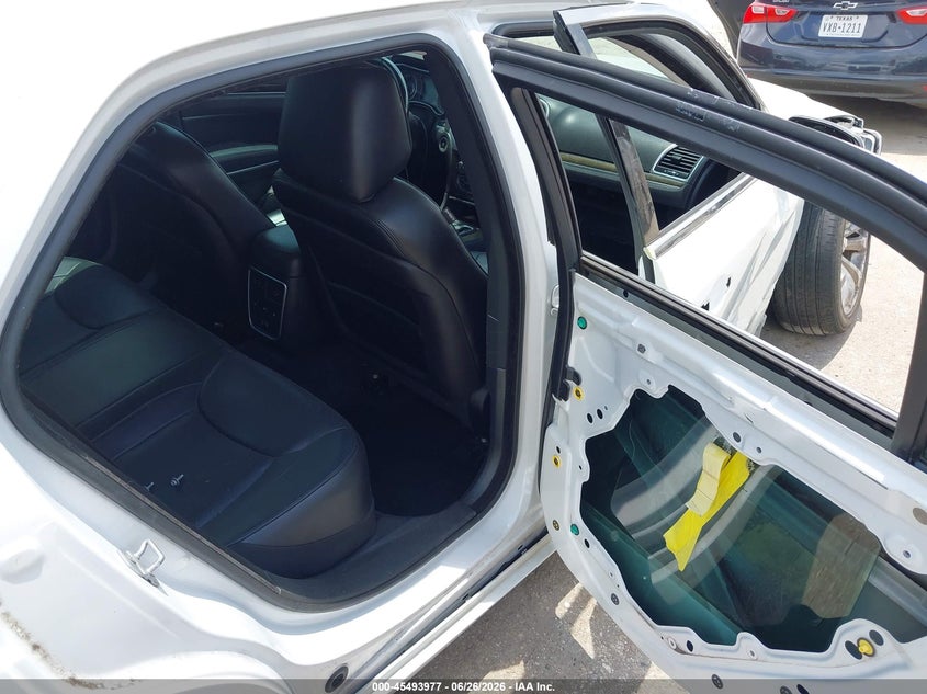 2015 Chrysler 300C VIN: 2C3CCAET6FH830021 Lot: 45493977