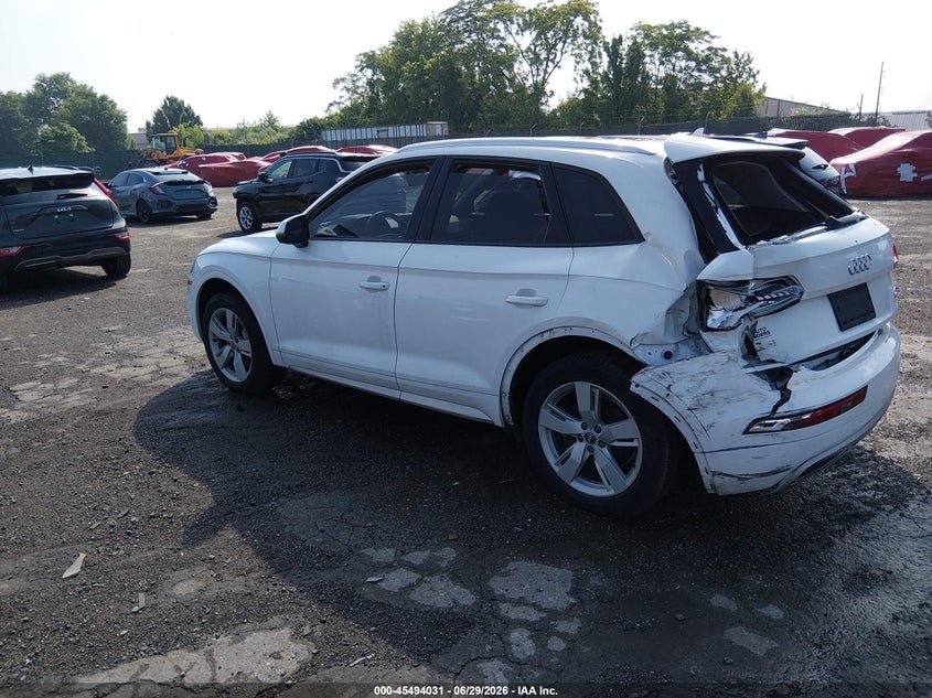 Vin: wa1anafy7j2009173, lot: 45992228, audi q5 2.0t premium/2.0t tech premium 20183