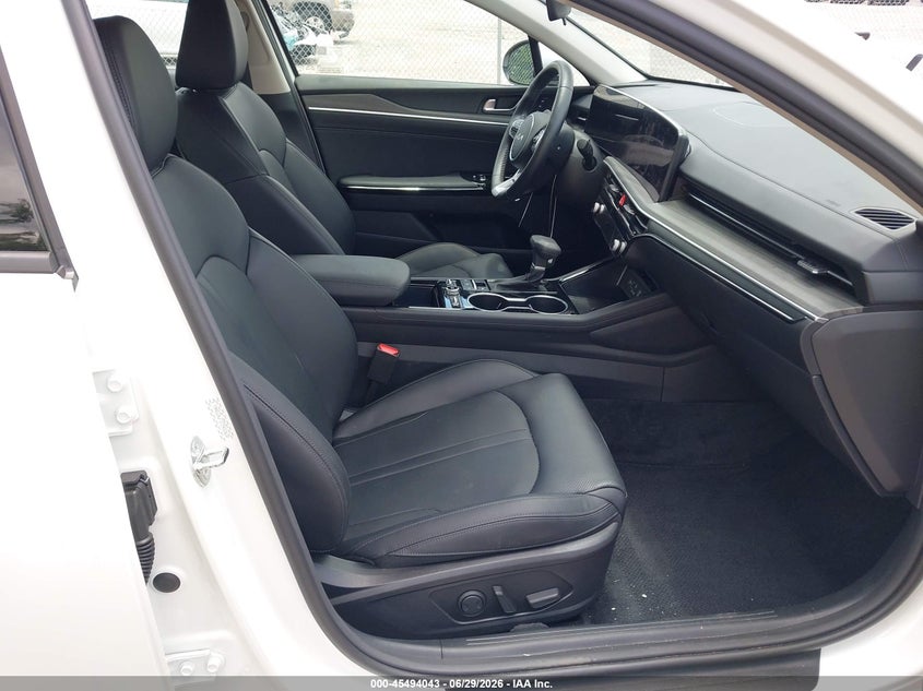 2026 KIA K5 — zdjęcie 5