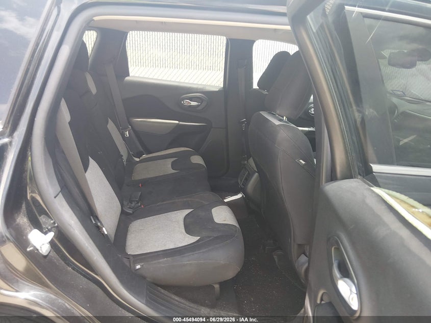 2014 JEEP CHEROKEE auction photo 8