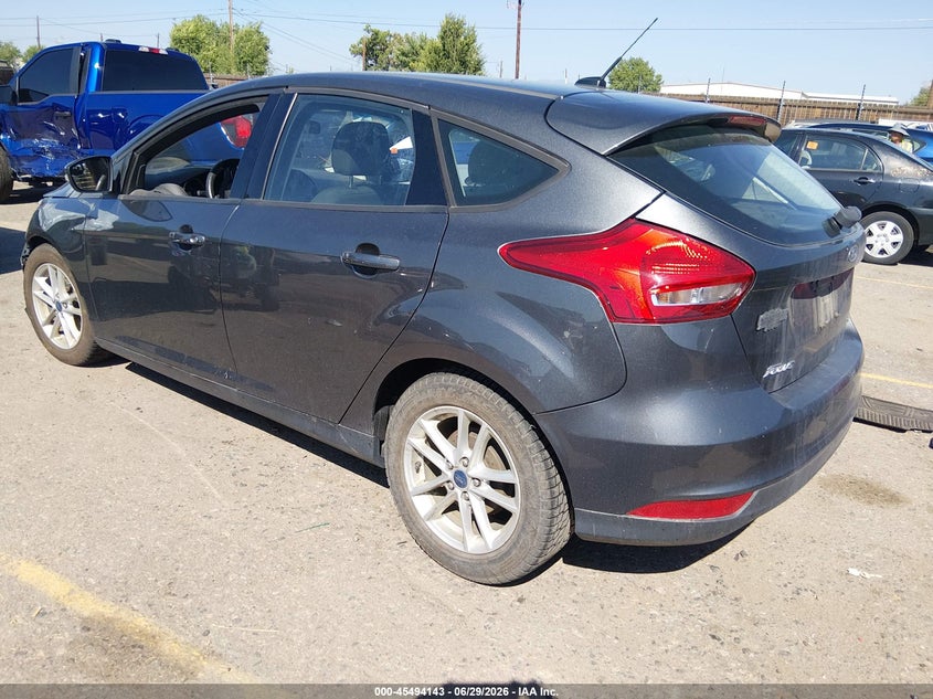 Vin: 1fadp3k27hl210821, lot: 45992341, ford focus se 20173
