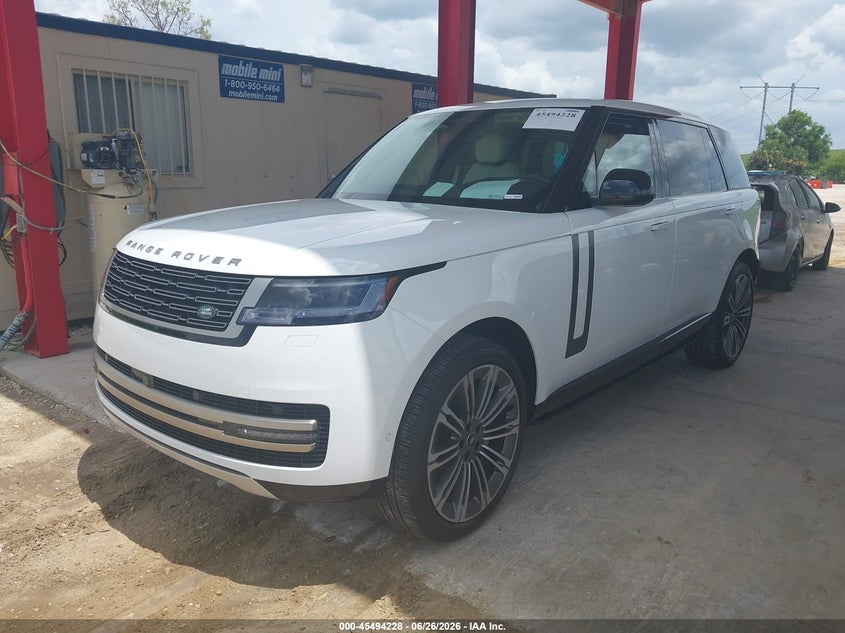 2025 LAND ROVER RANGE ROVER auction photo 2