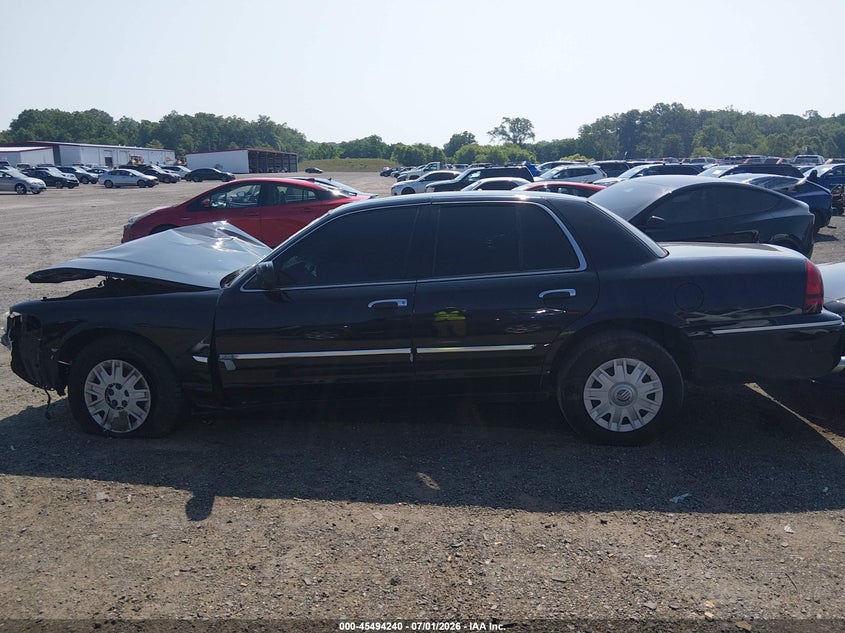 2004 Mercury Grand Marquis Gs VIN: 2MEFM74W74X665652 Lot: 45494240