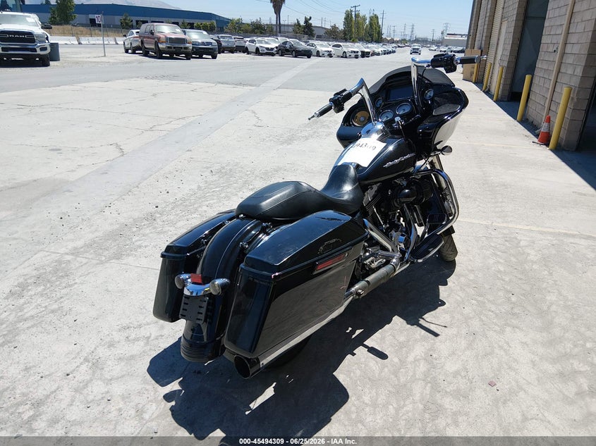 2015 HARLEY-DAVIDSON ROAD GLIDE SPORT_BIKE 2