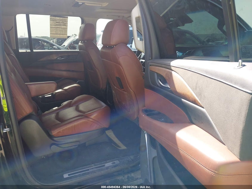 2016 CADILLAC ESCALADE ESV auction photo 8