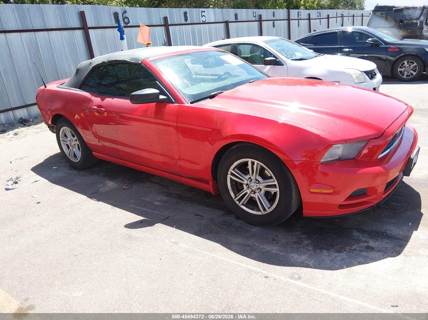 2013 FORD MUSTANG auction photo 1