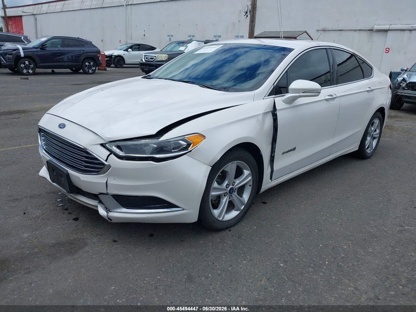2018 Ford Fusion, Left Front, IAAI, VIN 3FA6P0LU2JR177502 — photo 2