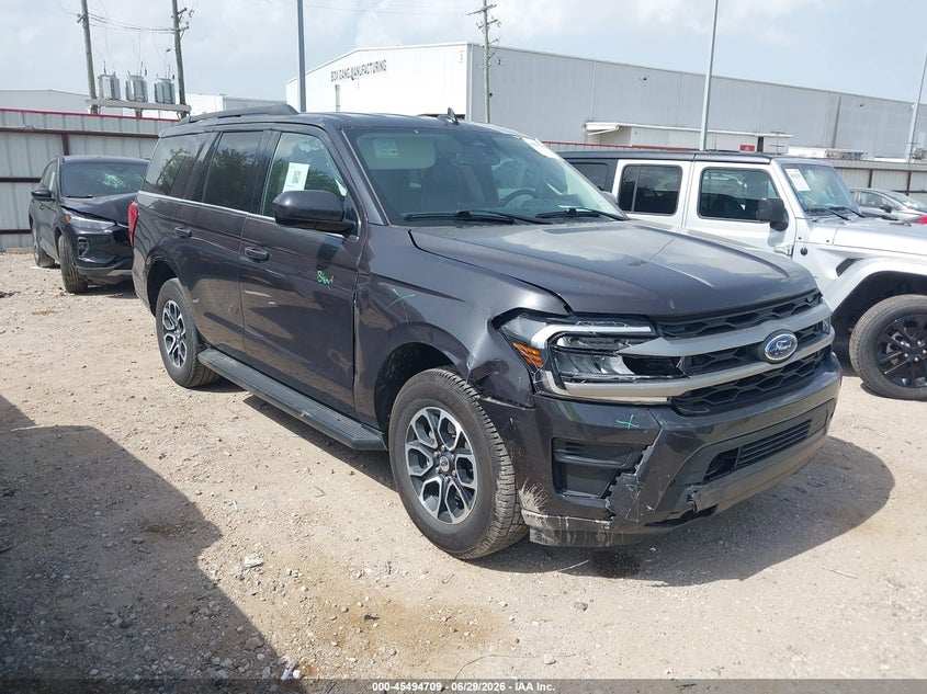 2024 FORD EXPEDITION XLT — Photo gallery