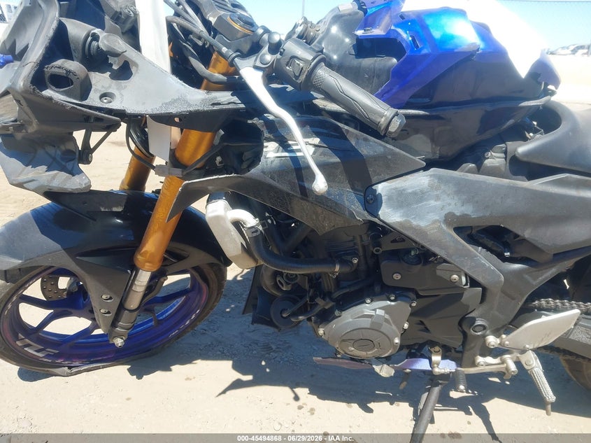 2025 Yamaha Yzfr3 VIN: M83RH25E625001808 Lot: 45494868