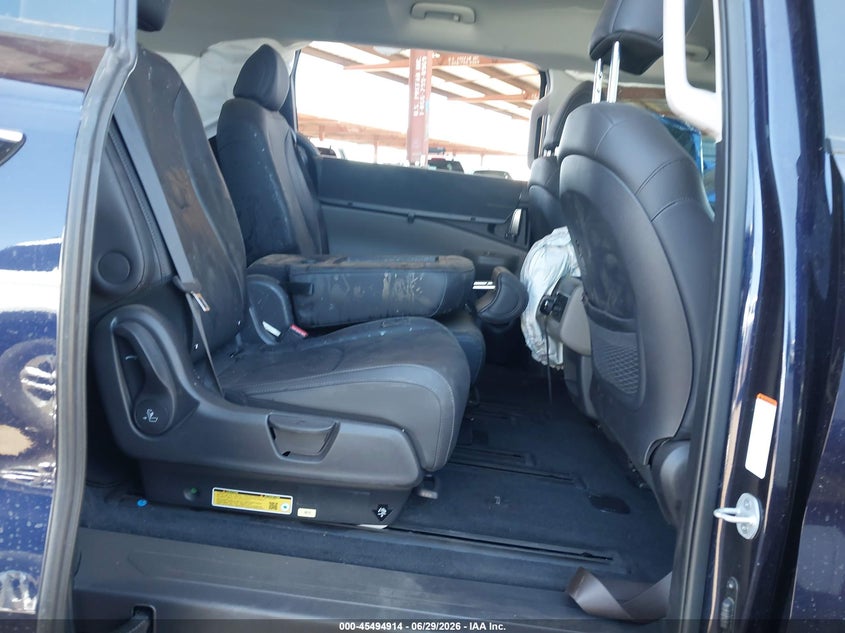 2025 KIA CARNIVAL MPV HYBRID auction photo 8