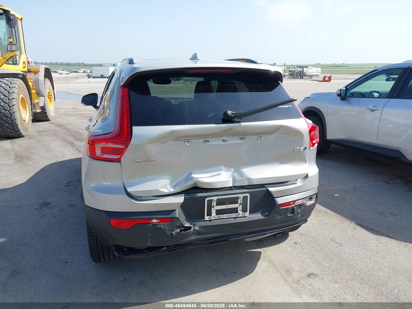 2023 Volvo Xc40 B5 Ultimate Dark Theme VIN: YV4L12UX1P2022761 Lot: 45494945