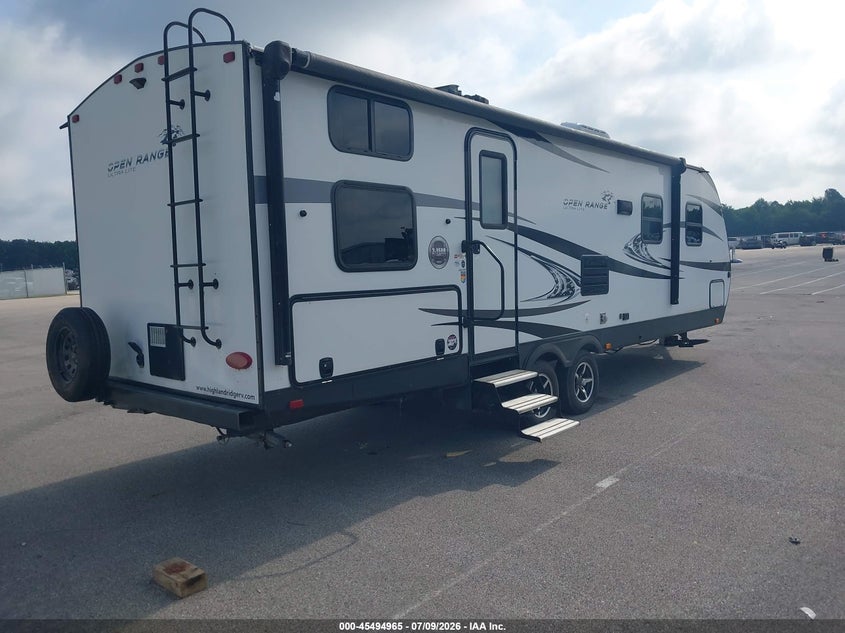 2018 HIGHLAND RIDGE OPEN RANGE ULTRA LITE 2802BH TRAVEL TRAILER auction photo 4