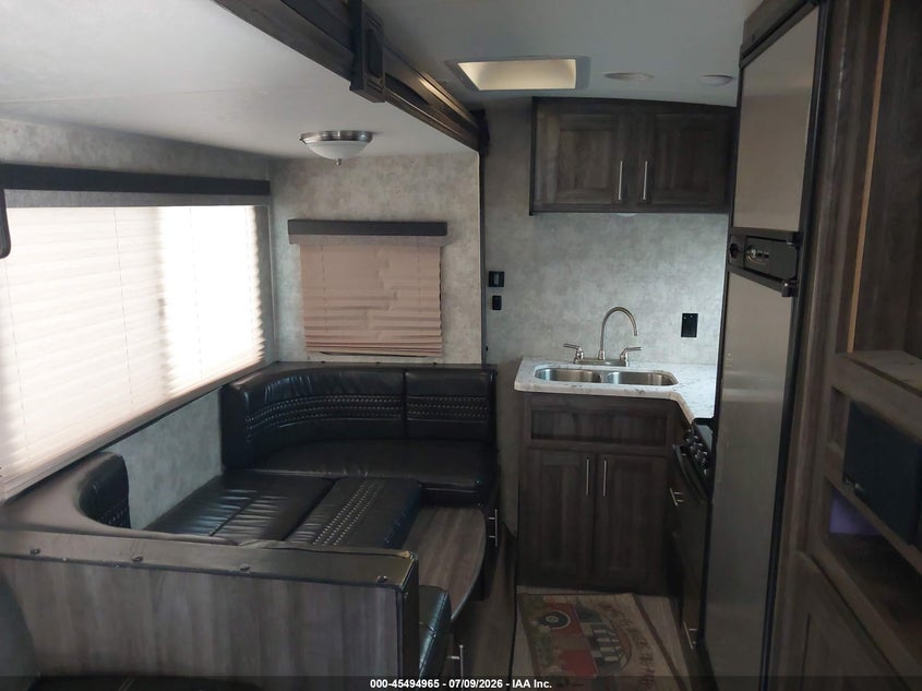 2018 HIGHLAND RIDGE OPEN RANGE ULTRA LITE 2802BH TRAVEL TRAILER auction photo 5
