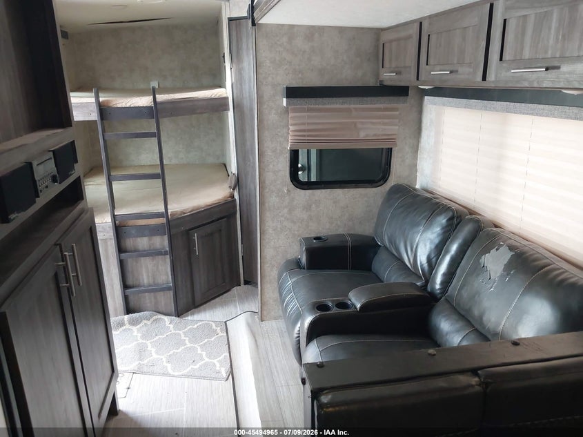 2018 HIGHLAND RIDGE OPEN RANGE ULTRA LITE 2802BH TRAVEL TRAILER auction photo 8