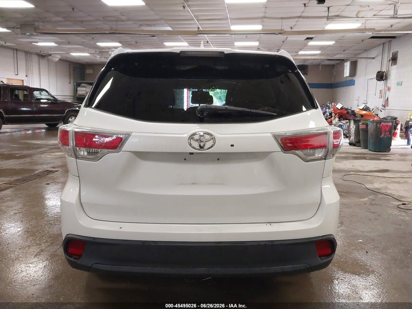 TOYOTA HIGHLANDER - zdjęcie 16