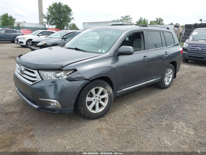 Vin: 5tdbk3eh4cs093884, lot: 45993247, toyota highlander base v6 20122