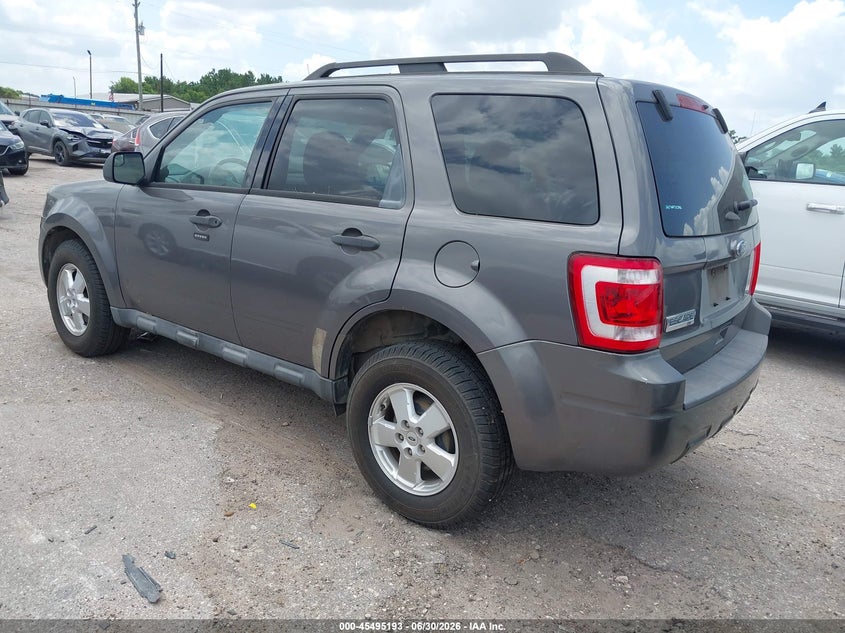 2011 FORD ESCAPE auction photo 3