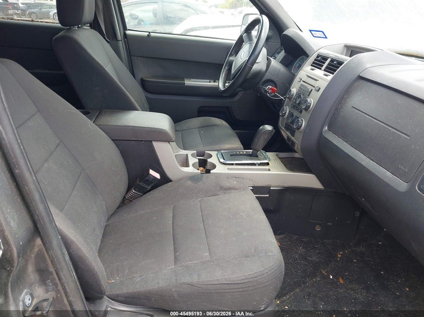 2011 FORD ESCAPE auction photo 5
