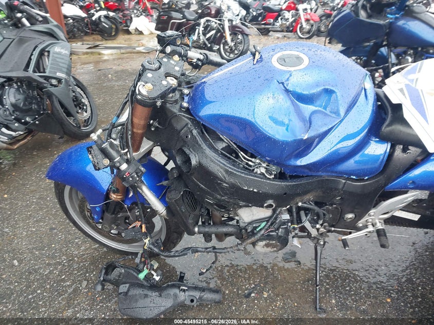 2012 Suzuki Gsx1300 R VIN: JS1GX72AXC2103440 Lot: 45495215