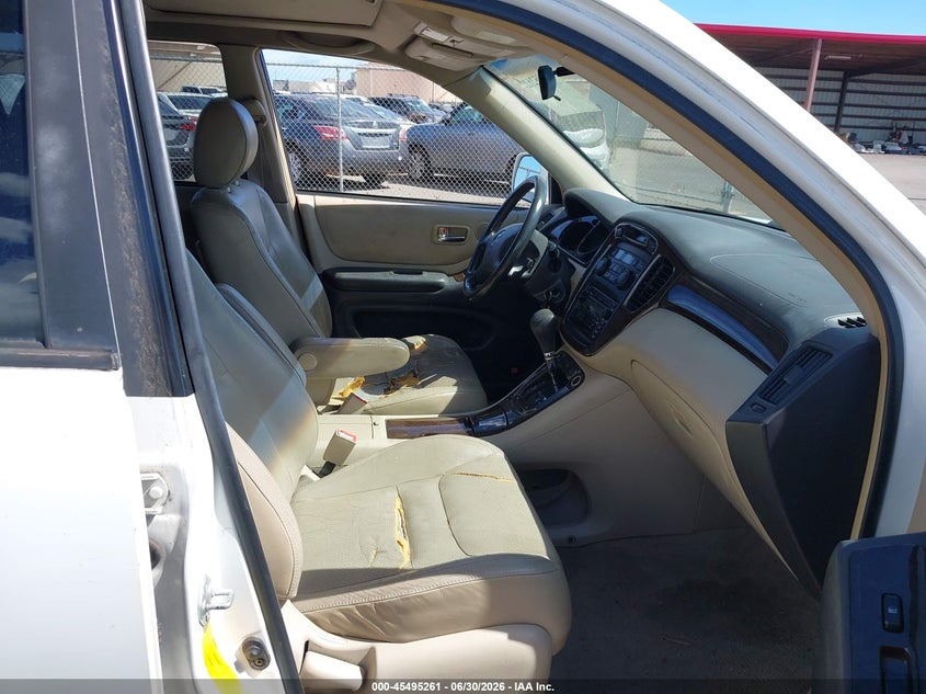 2002 TOYOTA HIGHLANDER auction photo 5