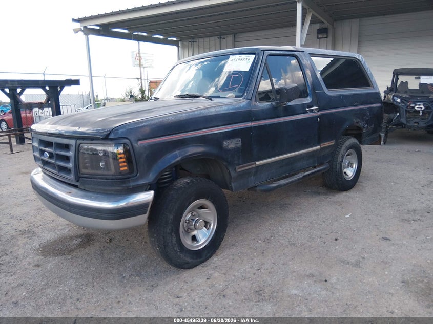 1995 Ford Bronco, Удар ззаду, IAAI, VIN 1FMEU15H6SLA26923 — фото 2