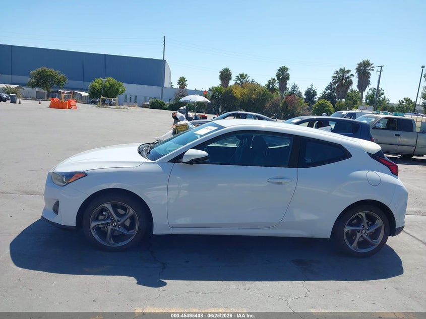 2020 Hyundai Veloster 2.0 VIN: KMHTG6AFXLU026841 Lot: 45495408