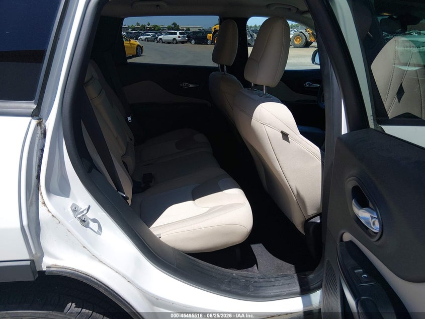 2016 JEEP CHEROKEE auction photo 8