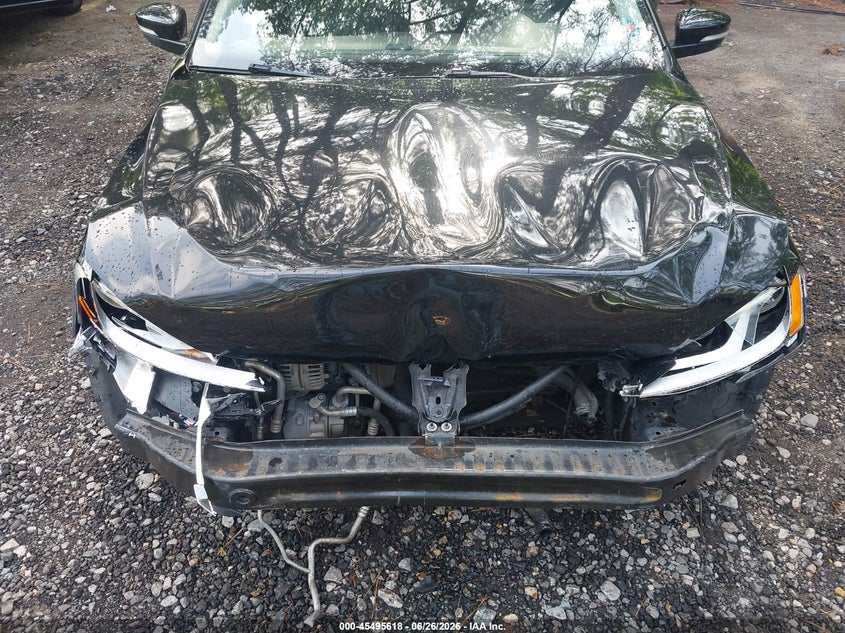 2011 VOLKSWAGEN JETTA auction photo 6