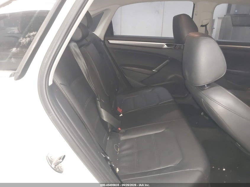 AtlanticExpress - Volkswagen Passat