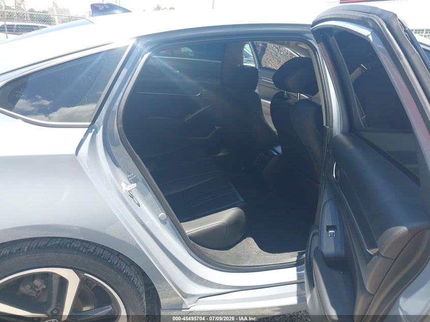 2022 HONDA ACCORD auction photo 8