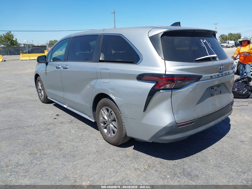 AtlanticExpress - Toyota Sienna