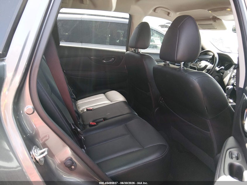 2017 NISSAN ROGUE auction photo 8