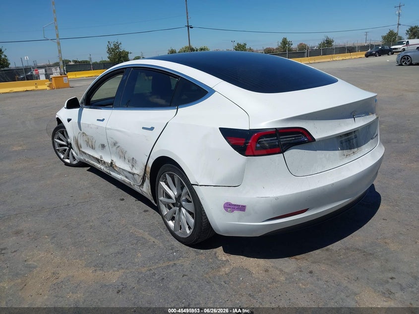TESLA MODEL 3 - zdjęcie 3