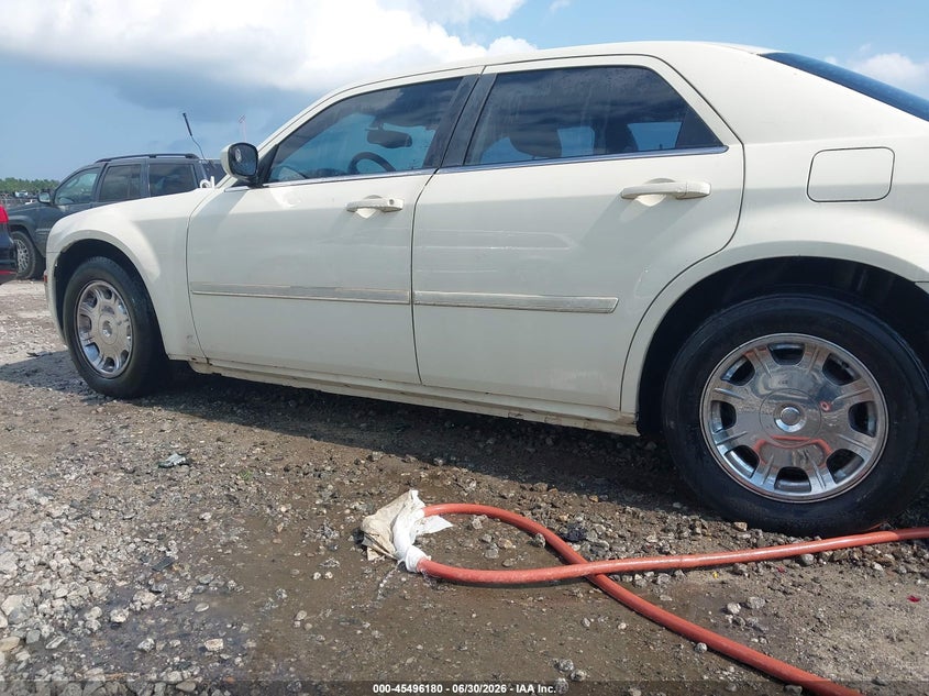 2005 Chrysler 300 Touring VIN: 2C3JA53G75H694118 Lot: 45496180