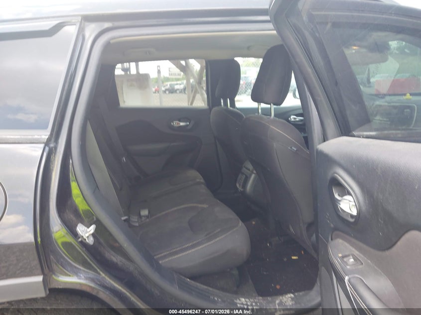 2016 JEEP CHEROKEE auction photo 8