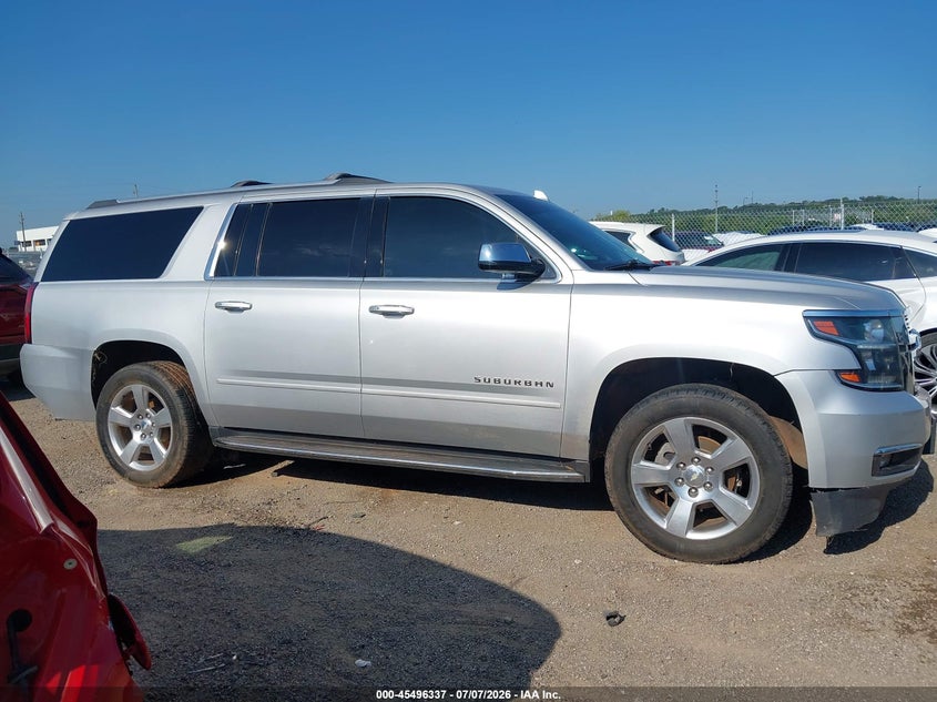 CHEVROLET SUBURBAN - zdjęcie 13