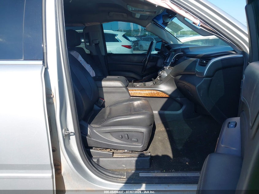 CHEVROLET SUBURBAN - zdjęcie 5