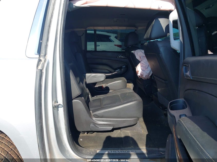 CHEVROLET SUBURBAN - zdjęcie 8