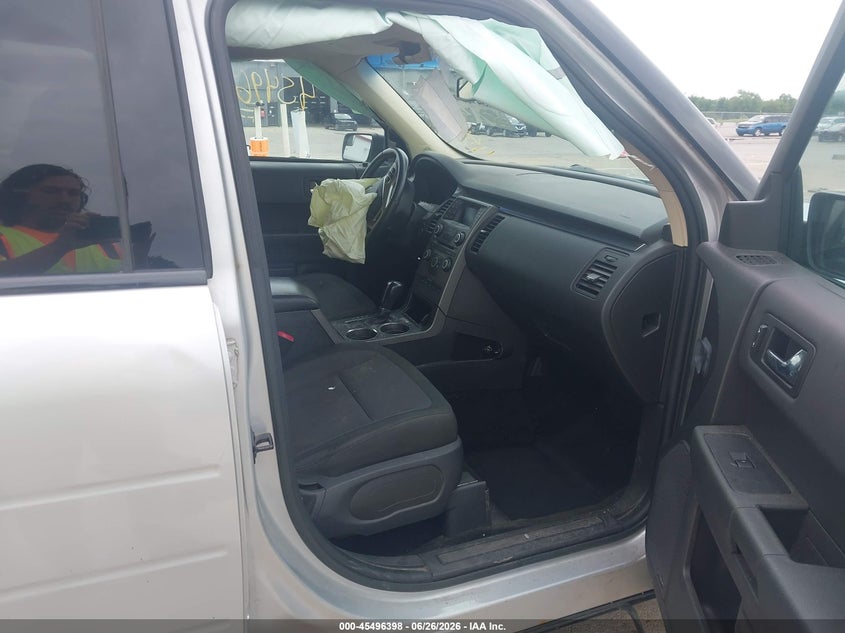 VIN: 2FMGK5B80JBA02156 2018 FORD FLEX SE