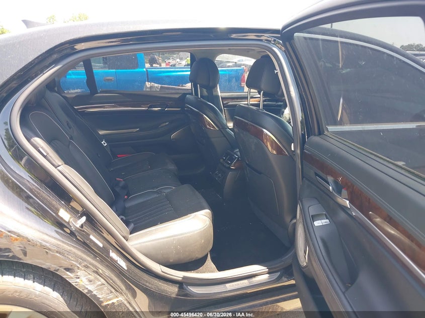 2017 GENESIS G90 auction photo 8