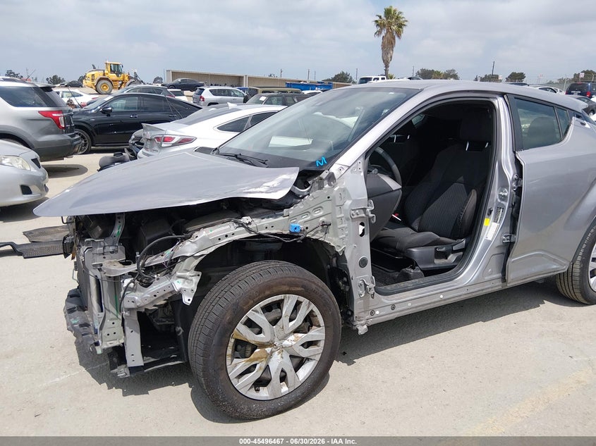 2020 TOYOTA C-HR auction photo 6