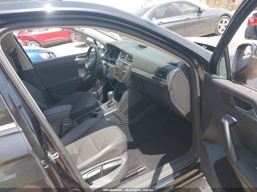 2019 VOLKSWAGEN TIGUAN auction photo 5