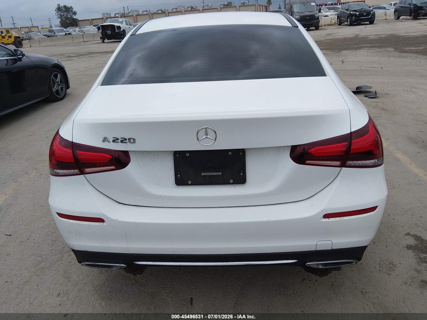 2022 Mercedes-Benz A 220 VIN: W1K3G4EBXNJ324770 Lot: 45496531