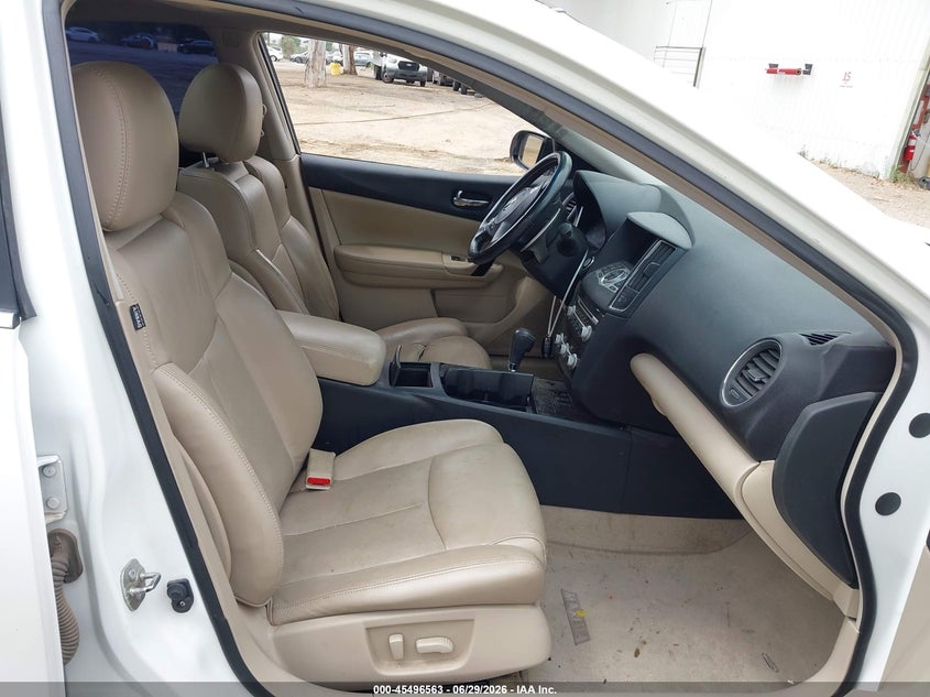 AtlanticExpress - Nissan Maxima