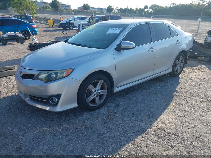 4T1BF1FK8EU436967 2014 Toyota Camry Se photo 1