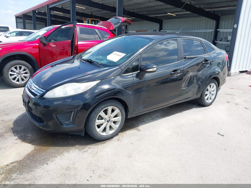 2013 Ford Fiesta, Лівий бік, IAAI, VIN 3FADP4BJ3DM185518 — фото 2